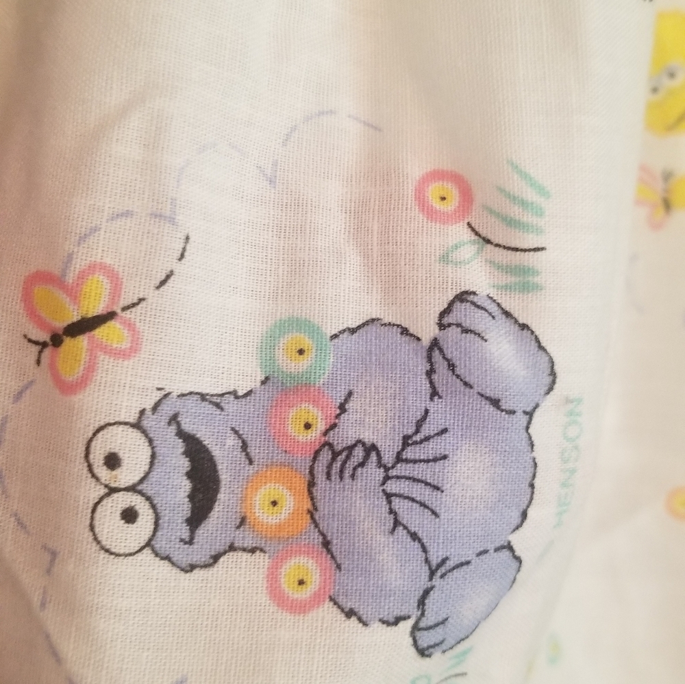 Vintage Sesame Street Hanging Baby Diaper Holder Storage Stacked Diaper Keeper - Picture 4 of 4